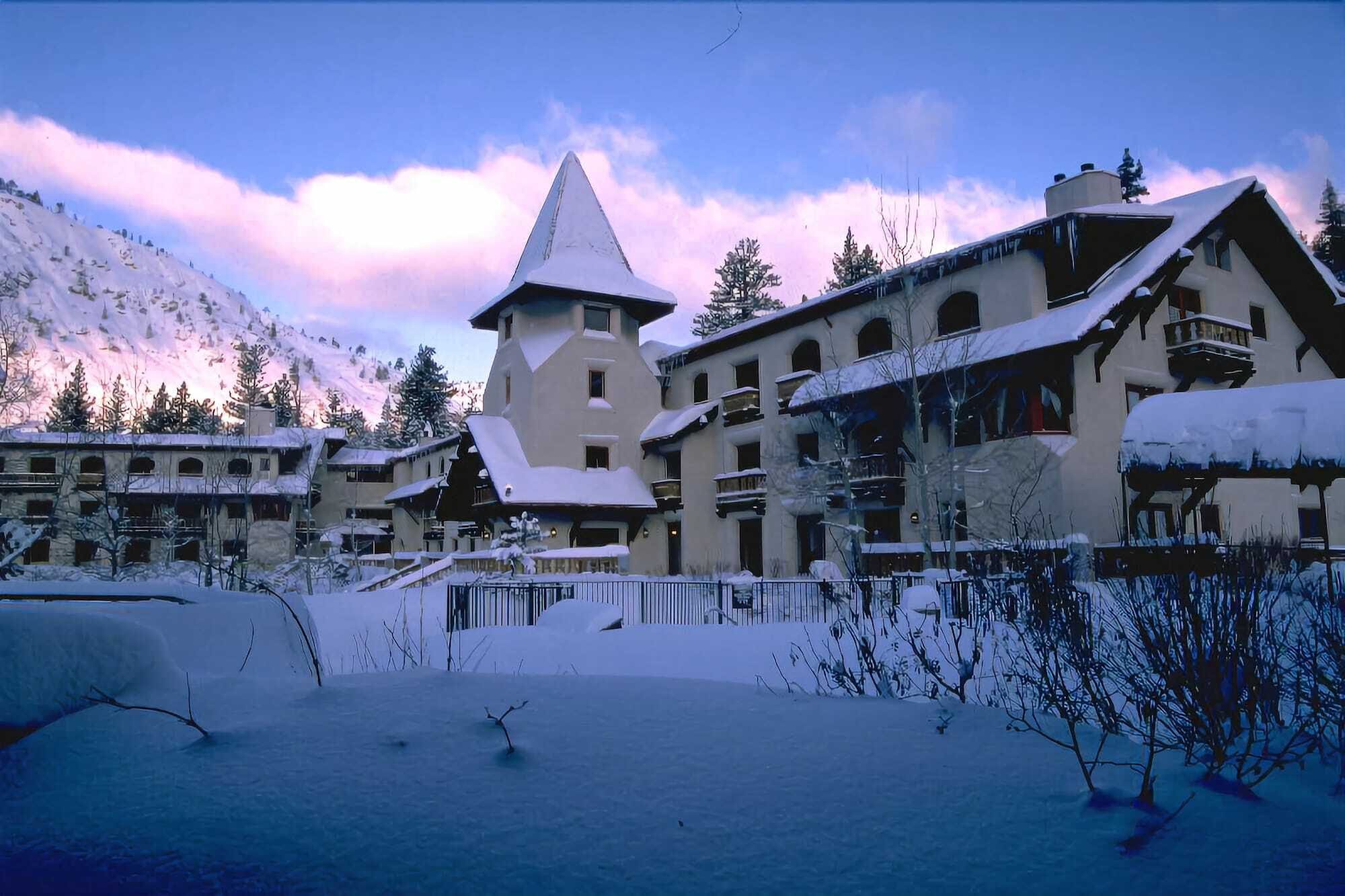 Olympic Village Inn Olympic Valley Olympic Valley  Exterior foto